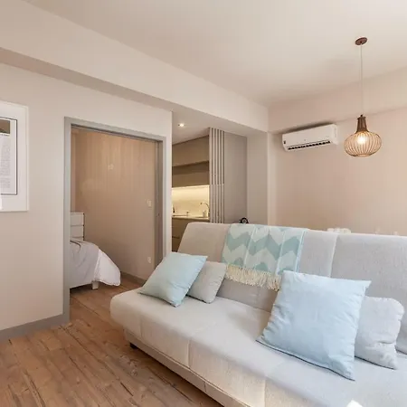 Sendme2portugal: Santa Catarina Lägenhet Oporto